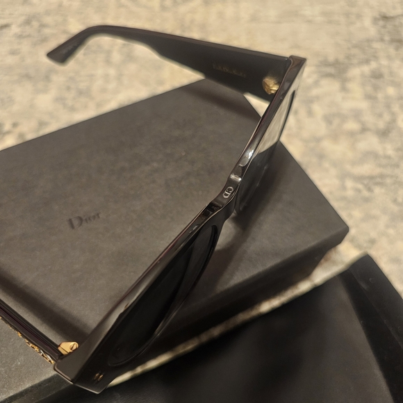 Christian DiorLady Studs Women's Black Round Sunglasses - Picture 5 of 9